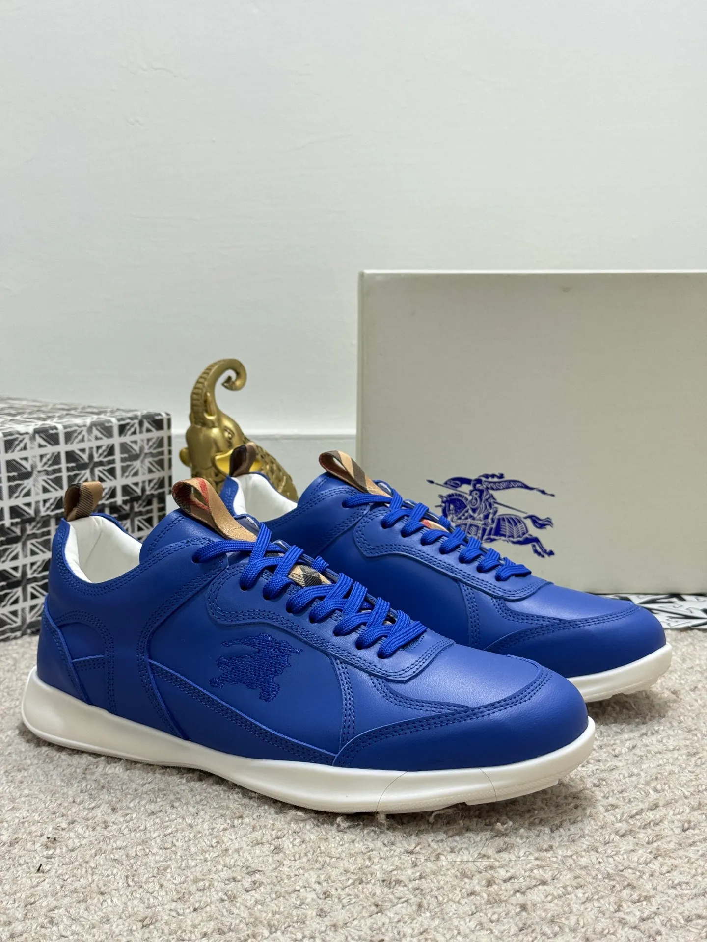 Men's shoes 💰420 [New style] 🐝🐝 [BURBERRY] Burberry - high-end quality original order 🔍🔍🔍 Upper: imported 🔝 calfskin, brand knitted pattern, tongue brand cloth label, lining: sheepskin lining, - outsole: rubber; two-color molded outsole, ultra-high quality control·fine workmanship: highlighted (high-end·luxury·grade) Size :38-44 (45 customized